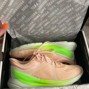 Lululemon blissfeel sneakers
